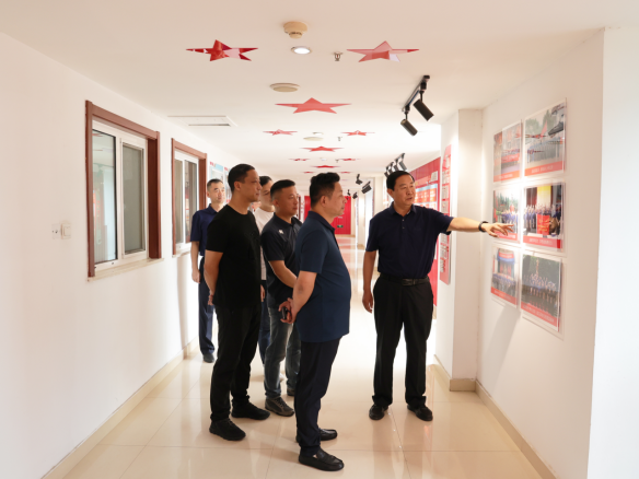 1720515553106860.png 武漢市融威押運(yùn)保安服務(wù)有限公司到集團(tuán)公司考察交流87.png